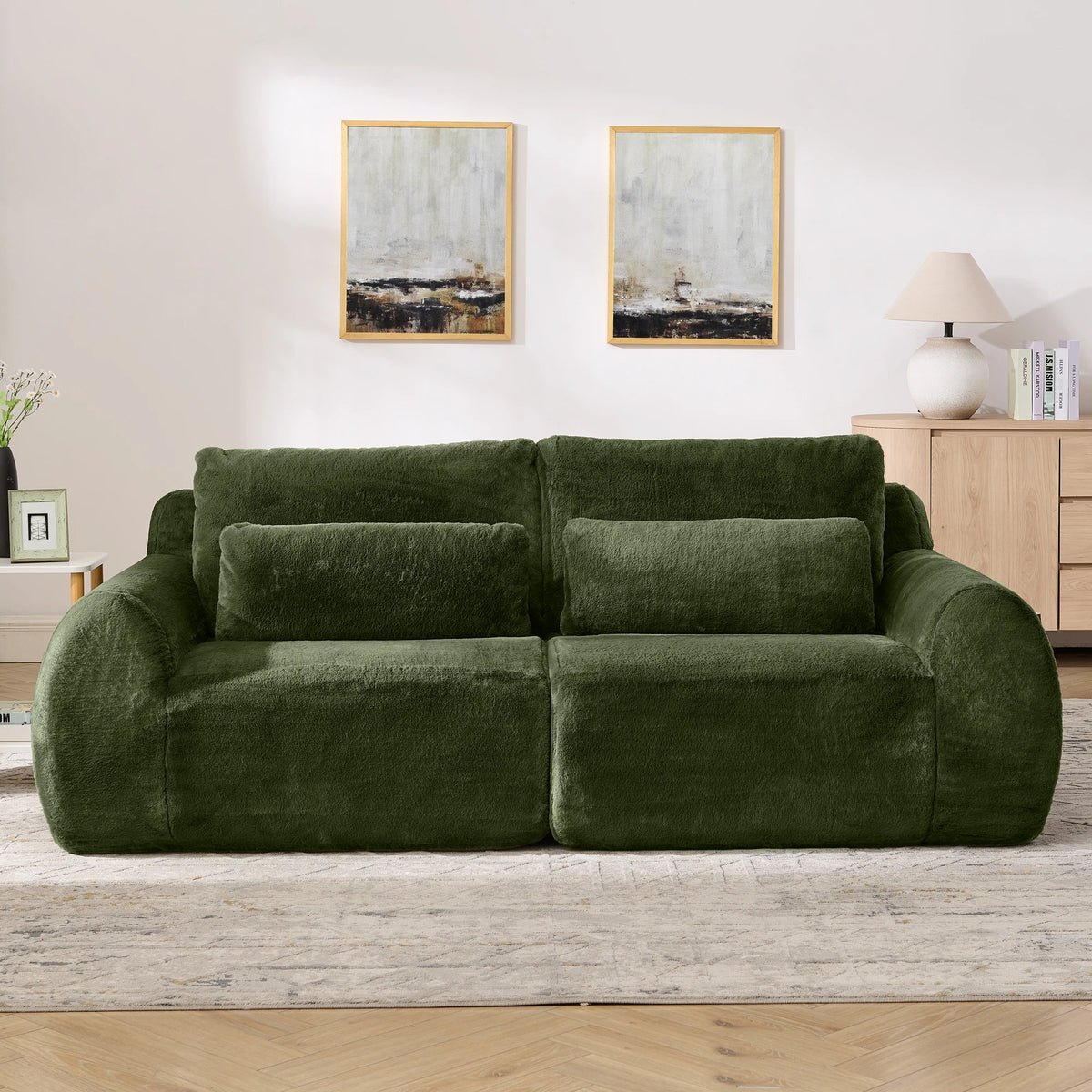 Canapé 2 places en tissu effet fourrure de lapin, vert, avec dossier haut, assise rembourrée à ressorts et poche latérale pour magazines. Son design compact est idéal pour un petit salon, un appartement, un bureau ou une chambre.