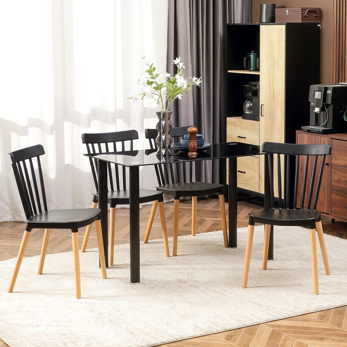 Lot de 4 chaises de salle à manger, chaises de cuisine, style scandinave, dossier haut, assise en polypropylène, pieds en [bois / métal]