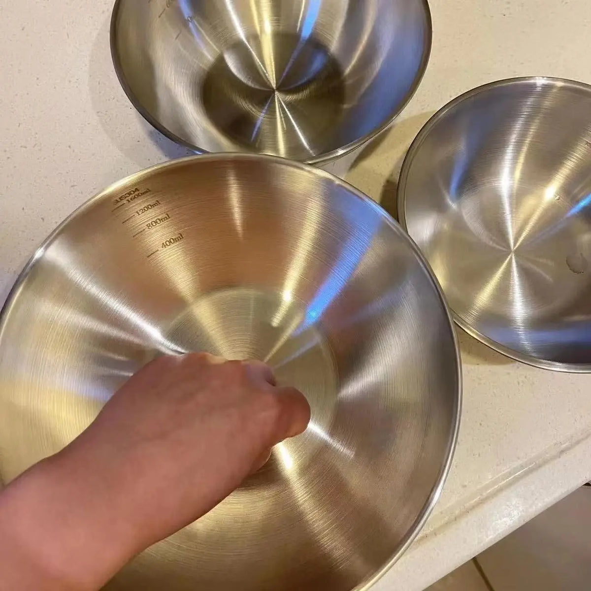 Set de 1 à 3 bols mélangeurs en acier inoxydable avec graduations internes - Saladiers et cul-de-poule grande capacité pour pâtisserie, cuisine et conservation - Accessoires de cuisine indispensables