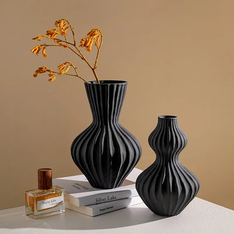 Wabi-Sabi Style Ceramic Vase: Elegant Home Decor Piece with a Frosted Finish—Creative Hydroponic Vase for Dried Flowers