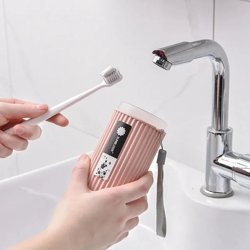 Étui de protection portable pour brosse à dents et dentifrice -